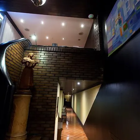 Senhora A Branca Hotel